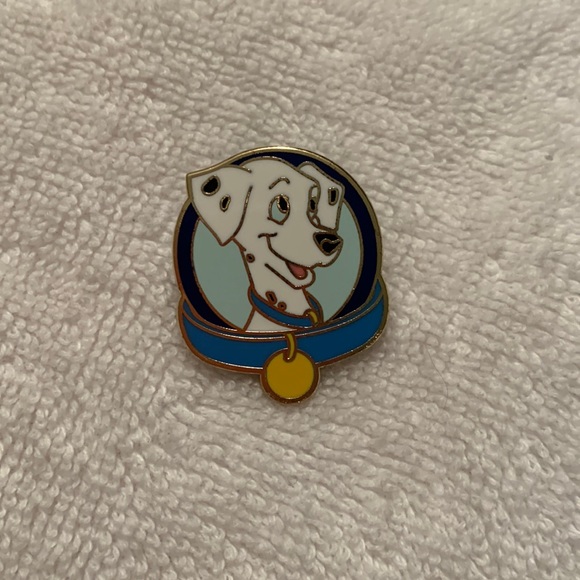 Disney Jewelry - Perdita Mystery Disney Pin